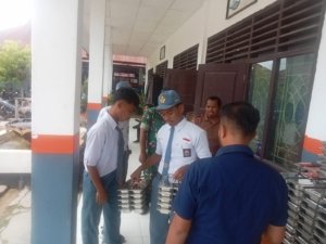 Pembagian Perdana Makan Bergizi Gratis SPPG Napabalano Berjalan Lancar